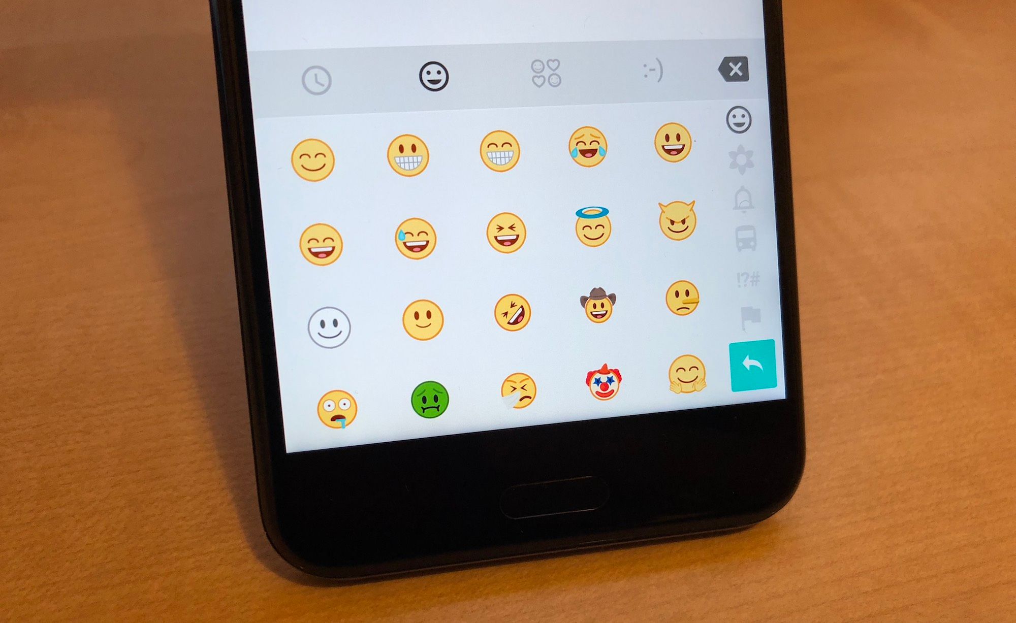 htc emoji keyboard