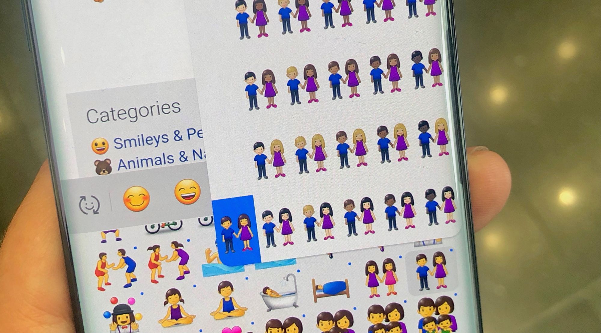 First Look: Samsung's 2019 Emoji Update