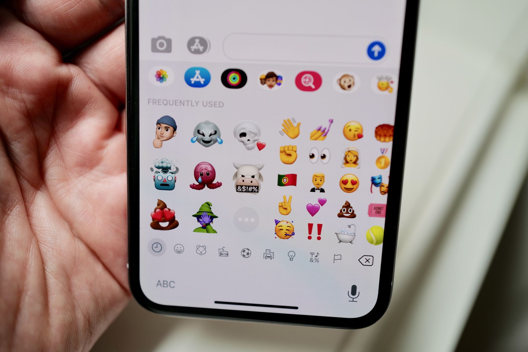 iOS 13 Adds Memoji to Emoji Keyboard